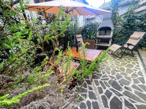  Centrally located Spoleto A1 - sleeps 46 - terraceBbq Car not needed Wifi in 6049 Spoleto