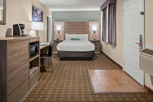 1 queen bed