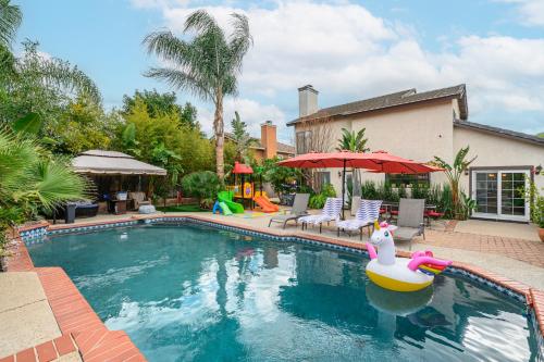 4BR, Heated Pool & SPA, Mini Golf ,Kids Playhouse,Fire PIt - Lake Elsinore