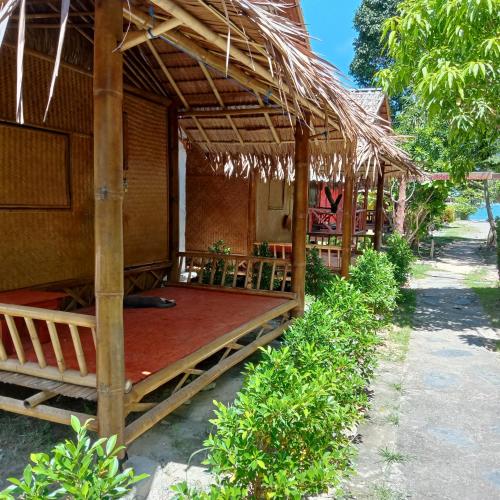 Bungalow image 3