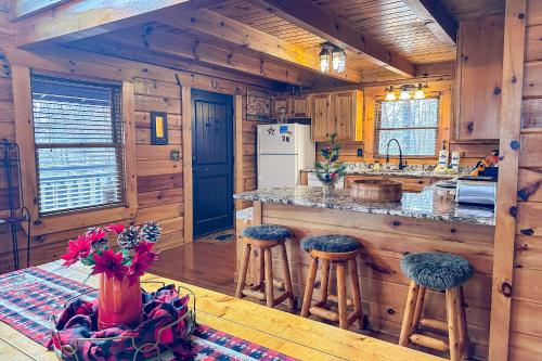 Marigolds Mountain Memories in Gatlinburg, USA