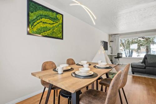 Glenbrook Home Close to MRU 2KingBeds FreeParking