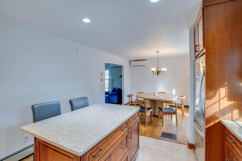 Woodstock Getaway with Hot Tub about 2 Mi to Dtwn! in West Hurley