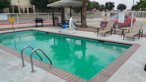 Bazen, Motel 6 Eagle Pass, TX - Lakeside in Eagle Pass (TX)