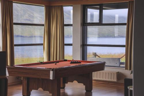 The Cliff Hotel - image 2