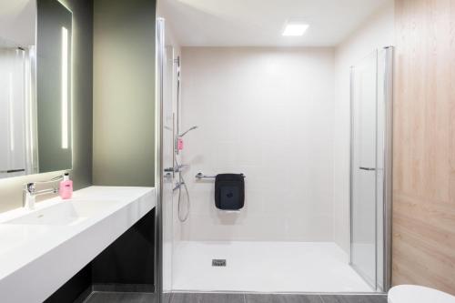 Moxy Paris Val d'Europe Moxy Paris Val d'Europe