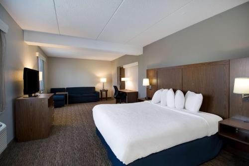 Best Western Bridgeview Hotel - image 11