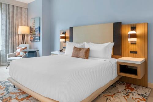 King Room with Tub - Disability Access/Non Smoking room in Cambria Hotel Austin Downtown