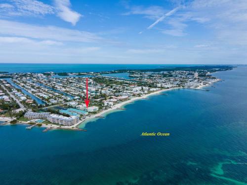 Florida Keys Sea Isle Condo Ocean Front Private Beach