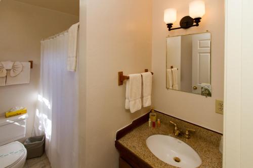 Sweetwater Inn and Spa - main image
