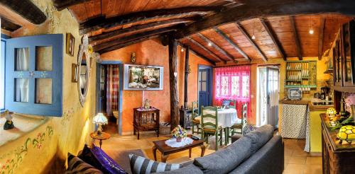 Casas ALBERTO TELEWORKING - Tap to explore photos