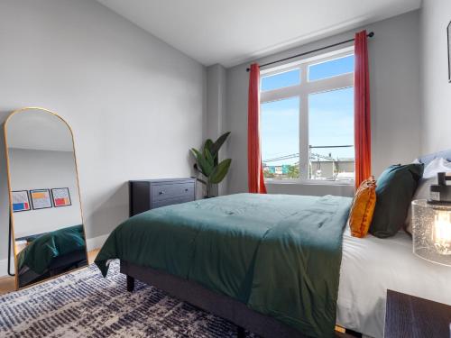 Stunning 2BR Condo in Assembly Square East Somerville in Somerville, USA