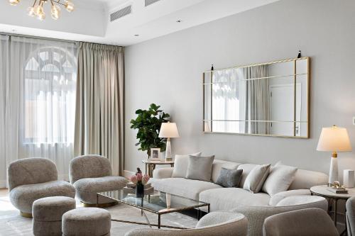 Luxury 4BR Townhouse Palm Jumeirah, Dubai