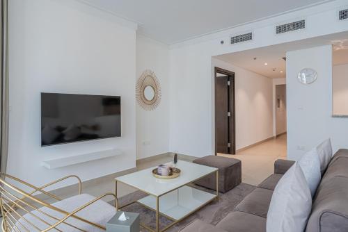 CitiHome- New 1BR creek Island with infinity pool, Дубай (фото 10)