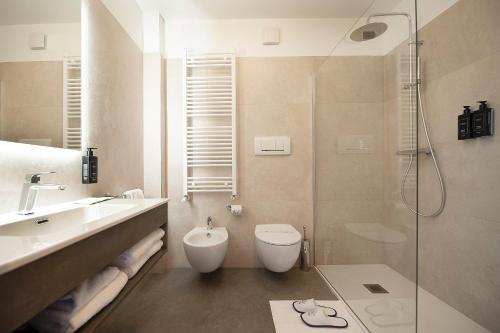 Superior Double Room image 4