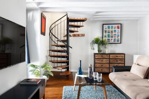 Three-Bedroom Apartment image 8