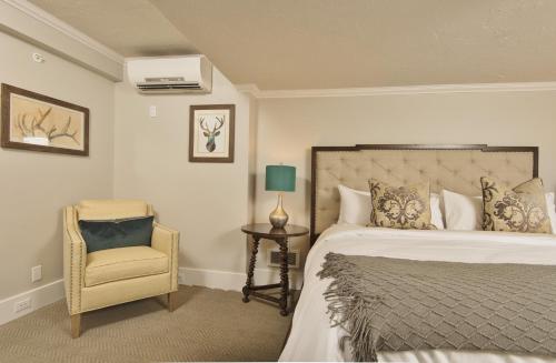 Deluxe Queen Room