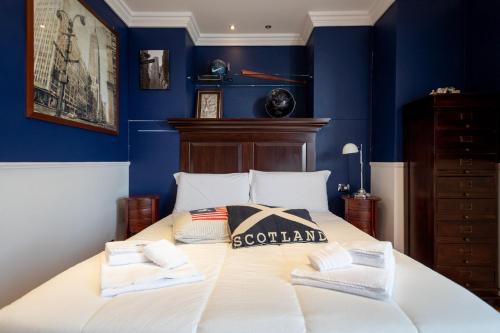  Navy Apartment by Wonderful Italy in Bari