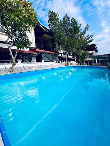 Vongprachan Backpackers Hostel