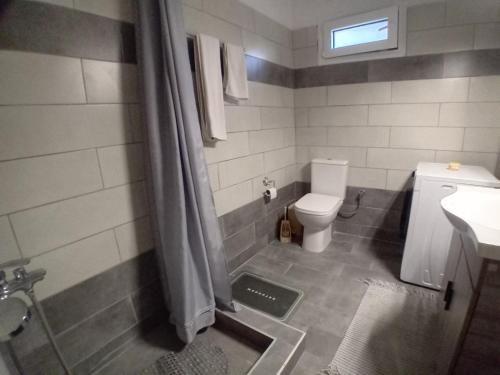 House in Amfilochia- Μονοκατοικία, Amfilochía (Foto 7)