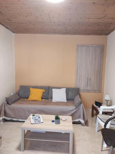 House in Amfilochia- Μονοκατοικία, Amfilochía (Foto 10)