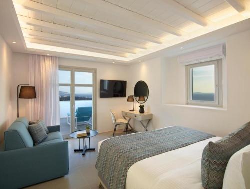 Deluxe Suite with Sharing Pool Panoramic Sea View - New Section