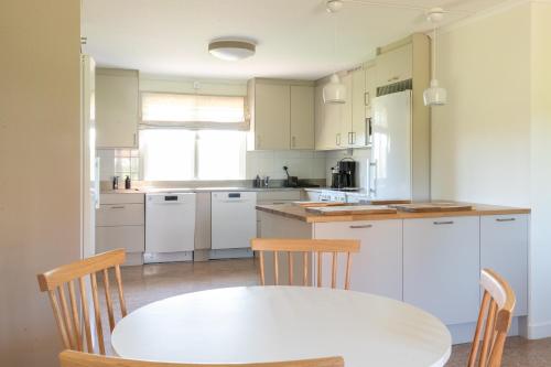 ห้องครัว, STF Undersvik Gårdshotell & Vandrarhem (STF Undersvik Gardshotell & Vandrarhem) in วอลล์สทา