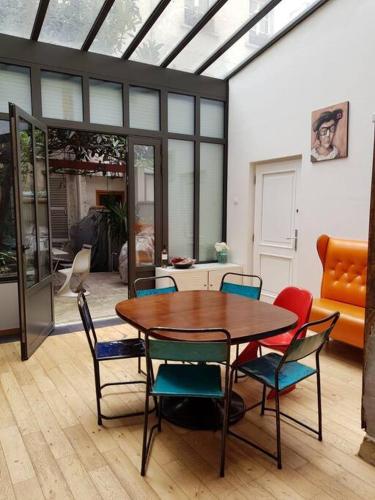 Appartement de charme avec terrasse privative - image 14