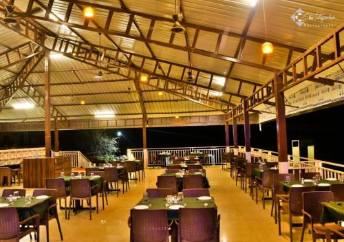 Restoran, HOTEL NK'S SILVER MINE RESTO-BAR & LODGE CHIKHALSE in Kamshet