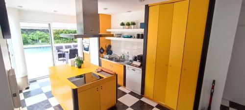 Magnifique villa 5 etoiles avec piscine privee parc 2 ha in Saint-Florent-des-Bois