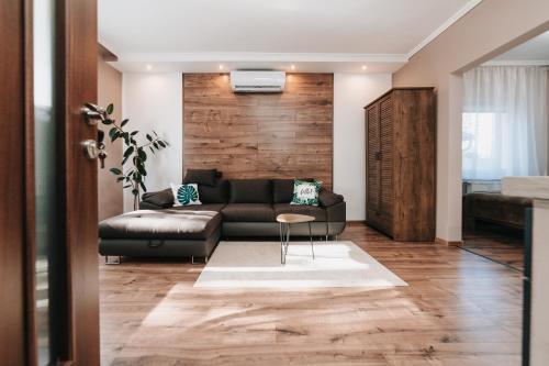 . Oliver Apartman