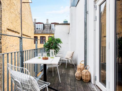 Sanders Leaves - Chic Three-Bedroom Apartment In Downtown Copenhagen, Copenhague (foto 5)