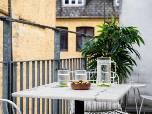 Fantastic Four-bedroom Centrally Located Apartment with a Roof Terrace - image 13