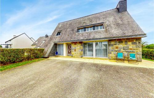 3 Bedroom Awesome Home In Saint-pierre-quiberon
