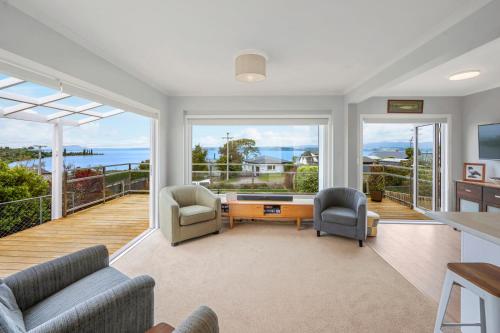 I See The Lake - Omori Holiday Home