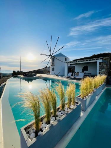 Windmill House with private pool and breathtaking views