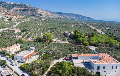 Cozy Home In Monte Santangelo With Kitchen