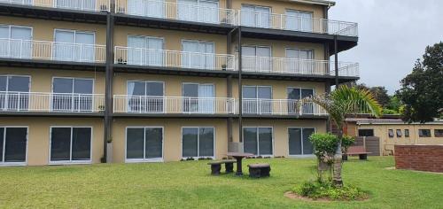 *502 Shoreline Beach Flat* Strictly Halaal in Freeland Park