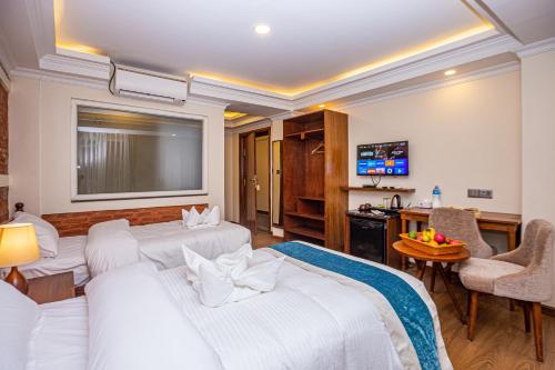 room detail thumbnail 1