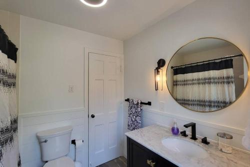 Cute 3 b 1 b Family home in Cle in Lyndhurst, USA