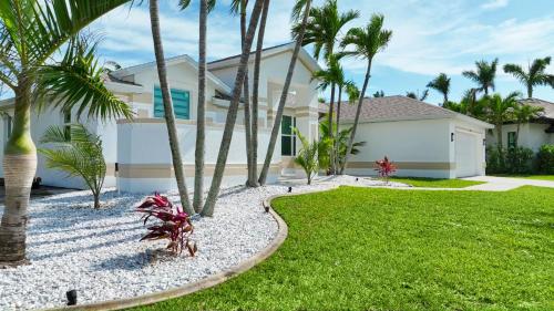 VILLA VANITY - 3 BEDS - 3 BATHS - 6 GUESTS - GULF ACCESS & POOL/SPA - INCL.10% OFF BOAT RENTAL - image 4