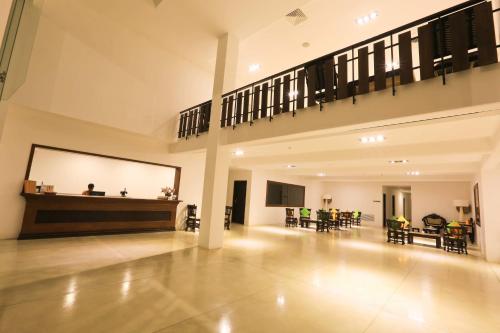 Lobby, Rajarata Hotel in Anuradhapura