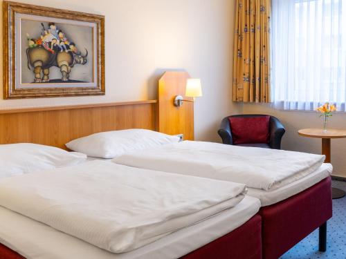 Good Morning + Berlin City East - image 8