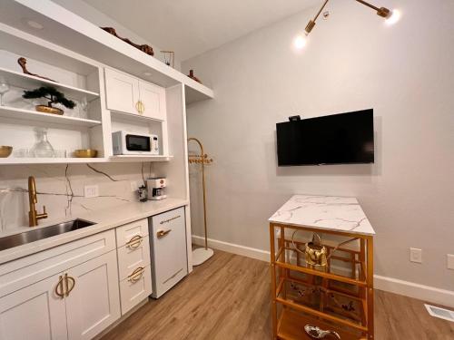 Somerset Hotel near Balboa Park