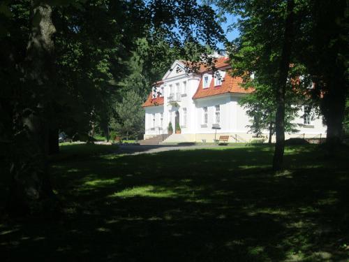 Hotel Księżycowy Dworek