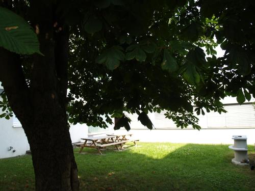 Boardingroom - image 13