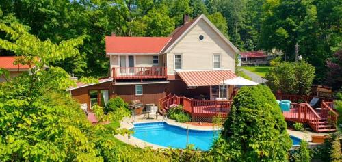 The Lazy Bear, Lake George in Lake George, USA