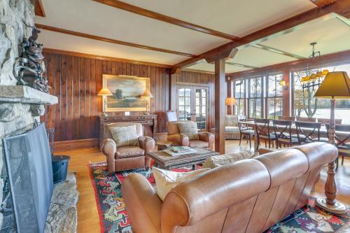 Grand Lakefront Home in Warren with Expansive Patio! in Warren, USA