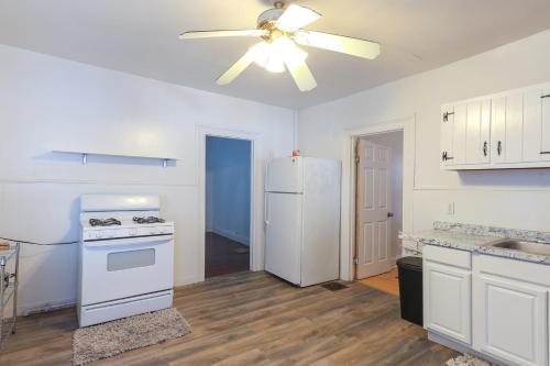 Cozy Bridgeport Apartment 2 Mi to Downtown!