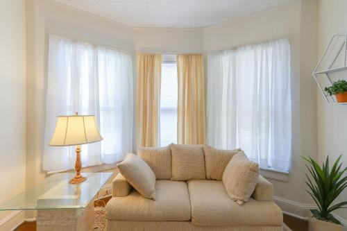 Cozy Bridgeport Apartment 2 Mi to Downtown! in Bridgeport, USA